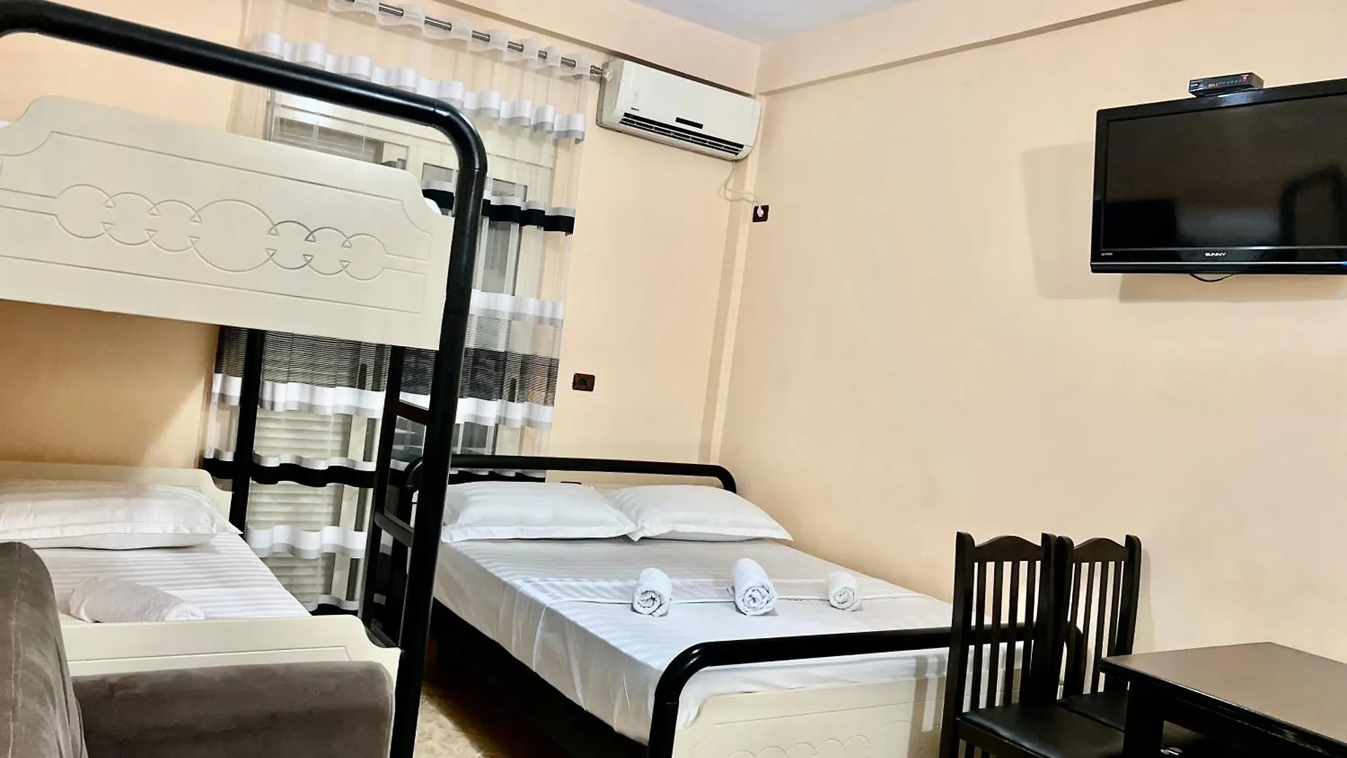 Hotel Asteri Velipojë