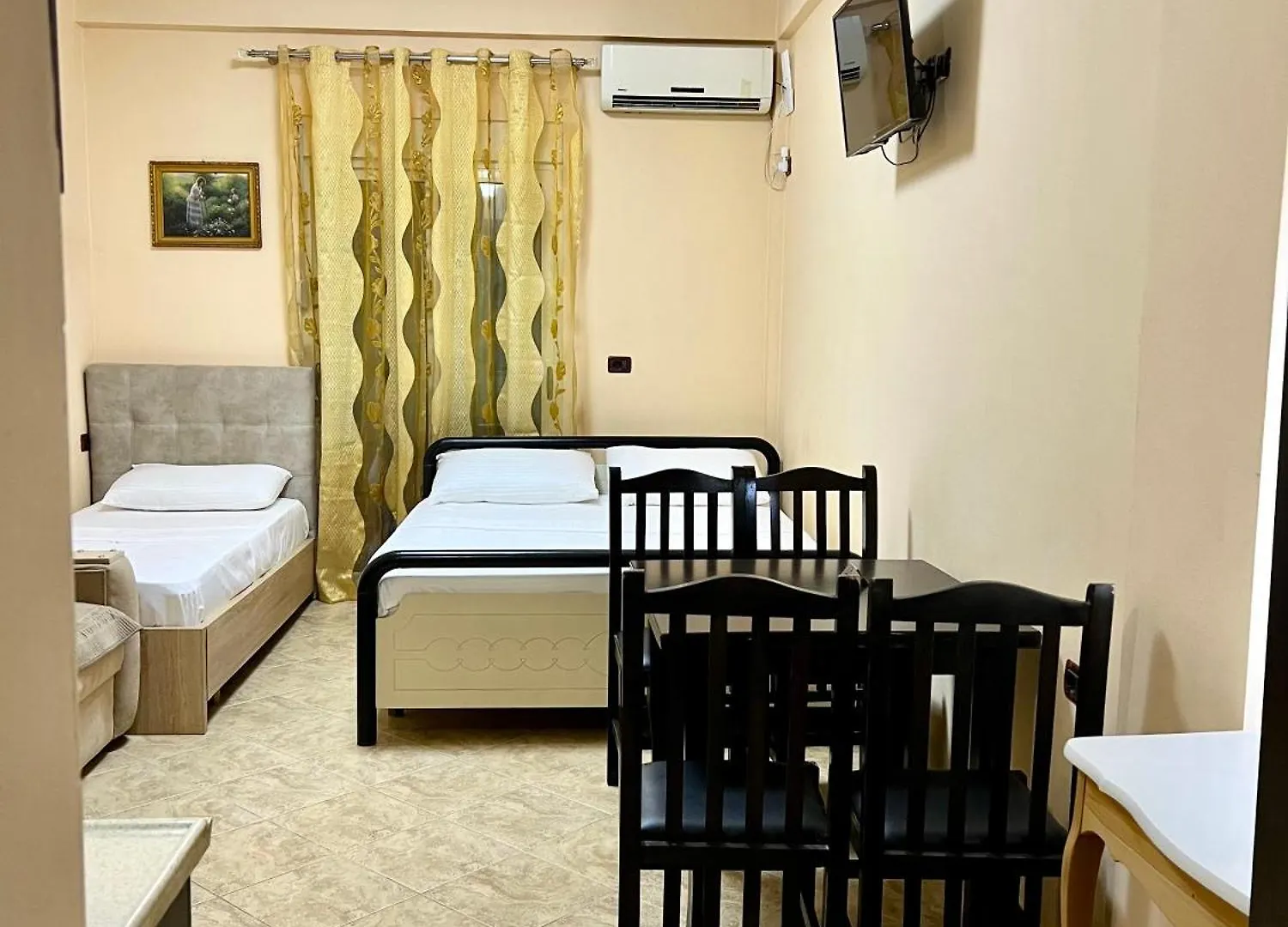 Hotel Asteri Velipojë