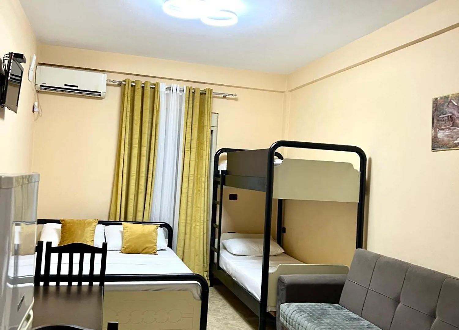 Hotel Asteri Velipojë 2*,