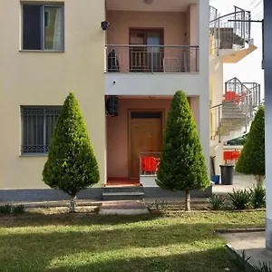Shyqi Apartament